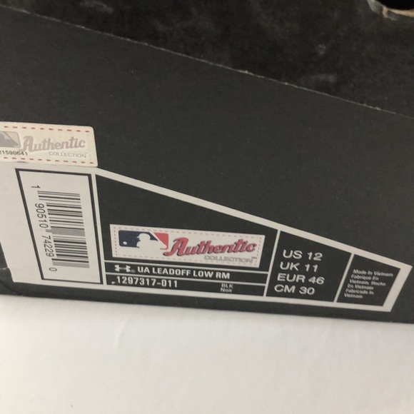 Brand New Under Armour Leadoff Low RM - Picture 3 of 3